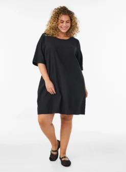 Kleid aus Baumwolle mit kurzen Ärmeln und Taschen