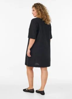 Kleid aus Baumwolle mit kurzen Ärmeln und Taschen