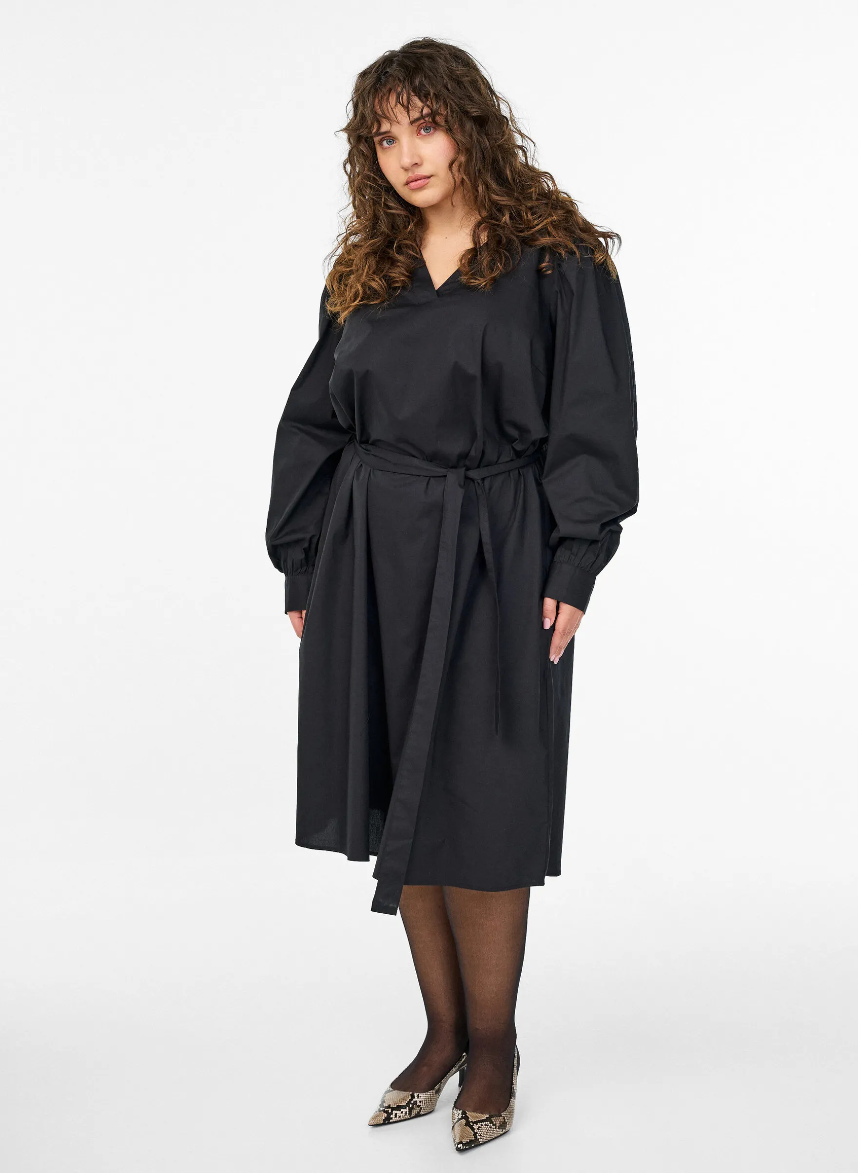 Kleid aus Bio-Baumwolle mit Bindegürtel