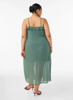 Kleid aus Chiffon mit asymmetrischen Rüschen