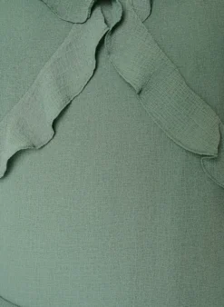 Kleid aus Chiffon mit asymmetrischen Rüschen
