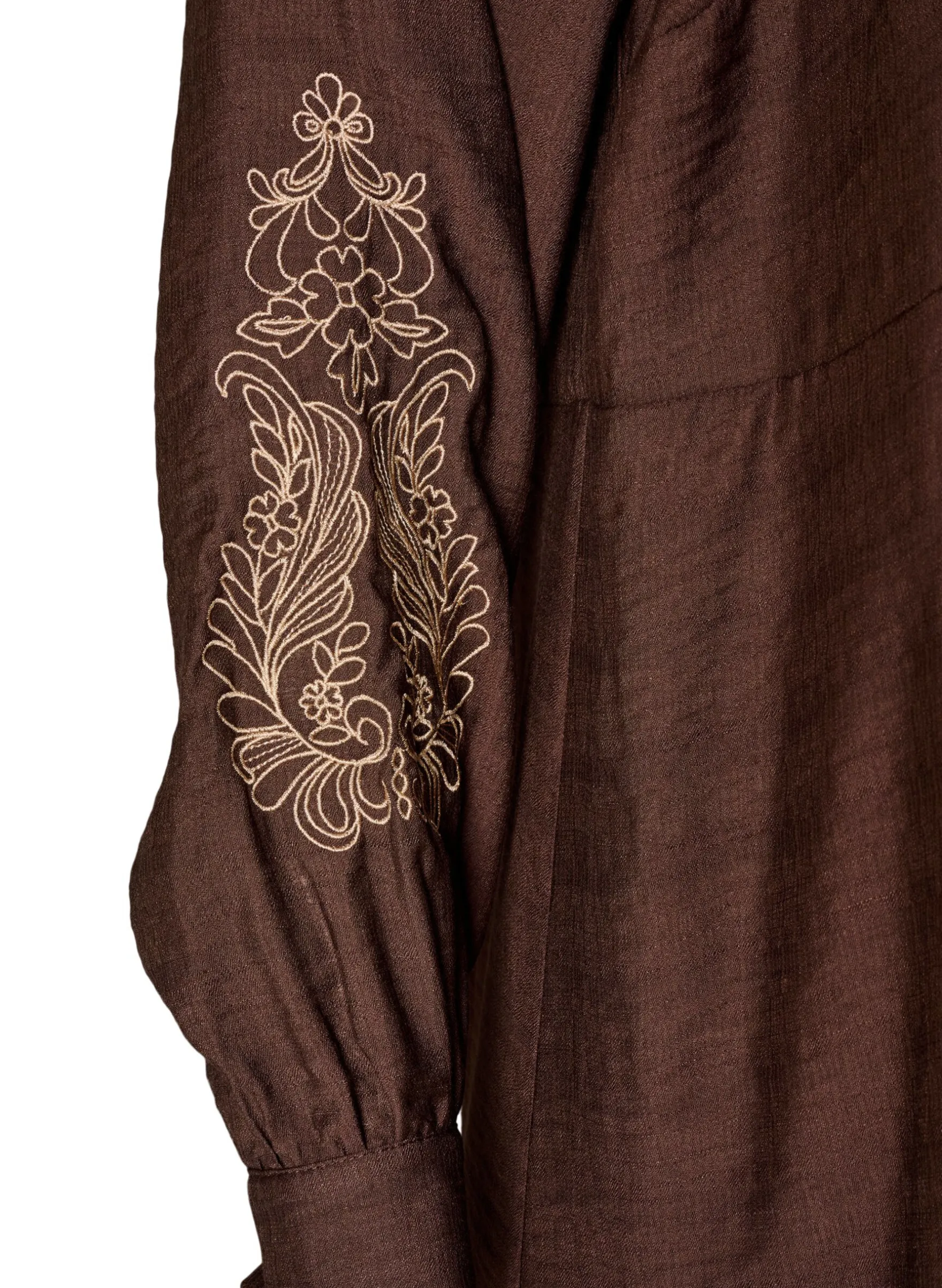 Kleid aus Viskose mit Stickerei und Stufenvolants