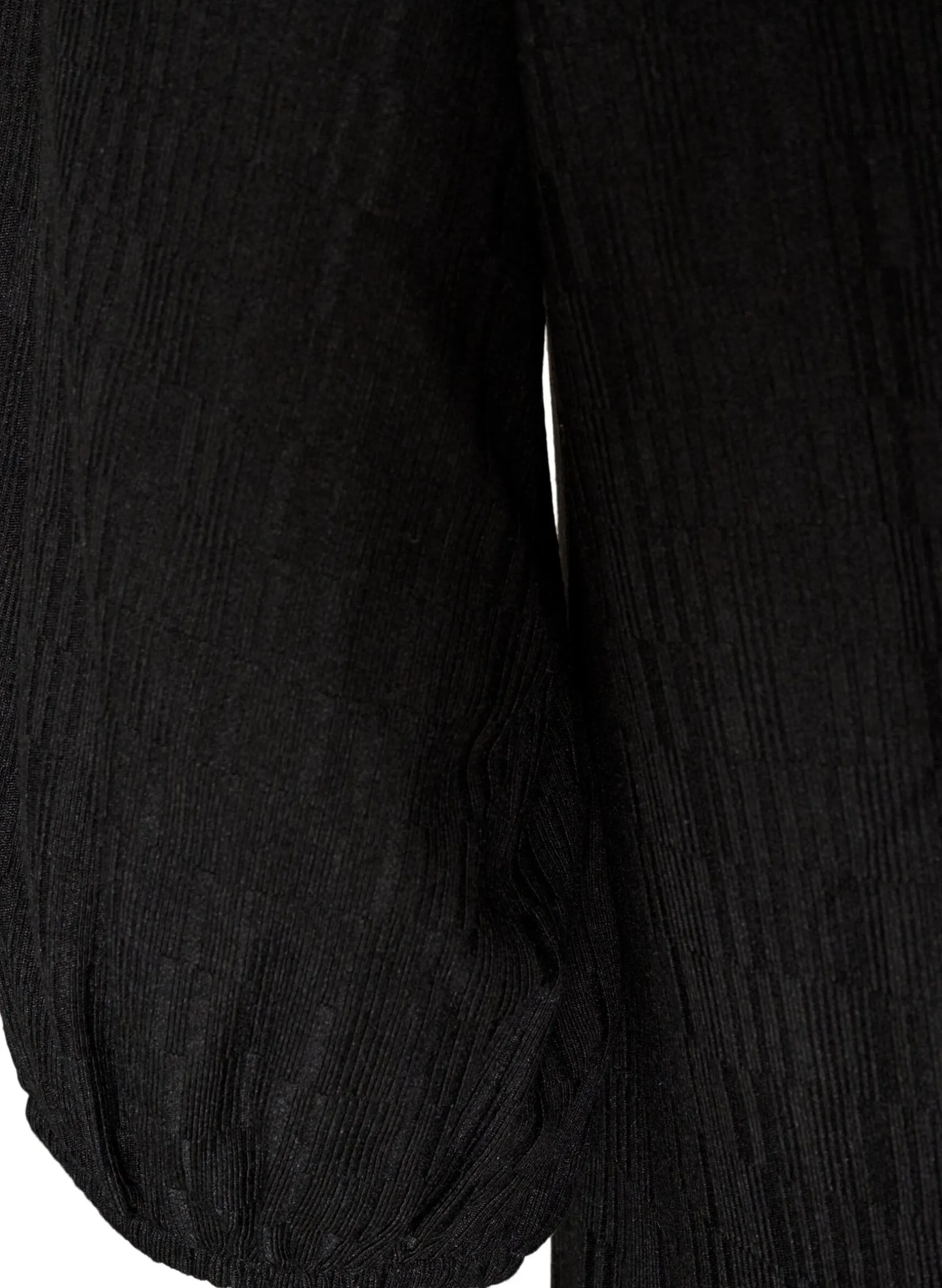 Kleid in Ballonform mit Struktur