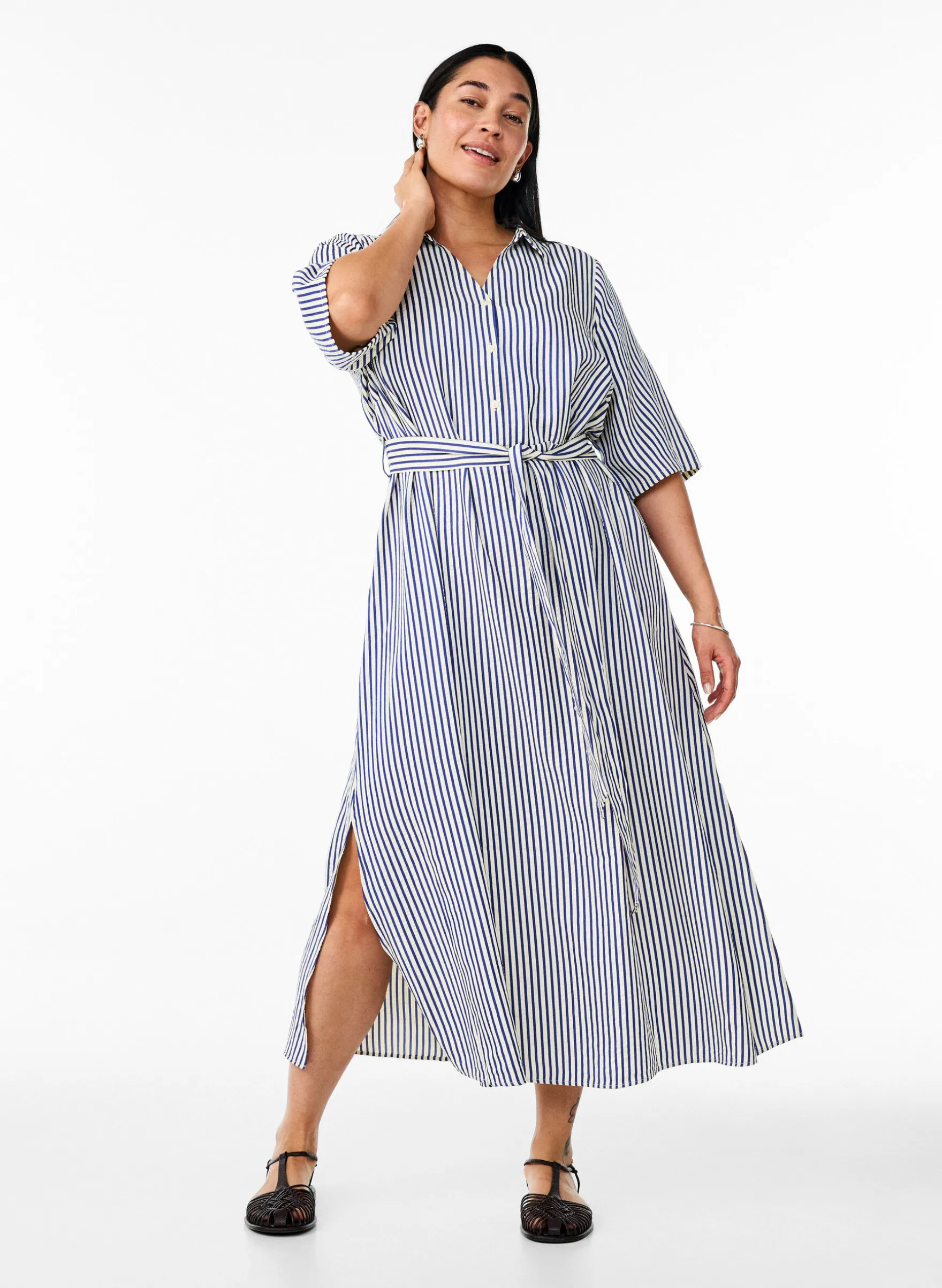 Knöchellanges Hemdblusenkleid mit Bindegürtel und Streifen