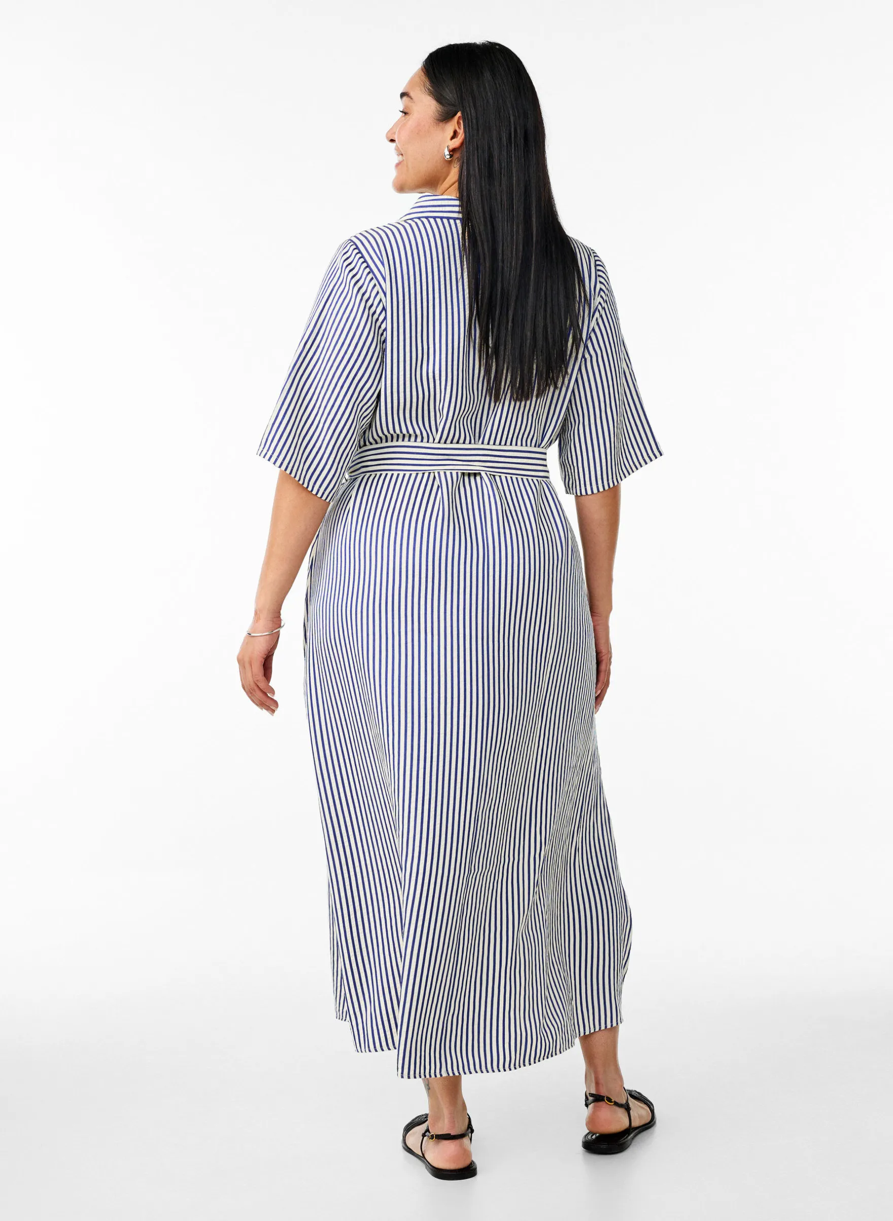 Knöchellanges Hemdblusenkleid mit Bindegürtel und Streifen