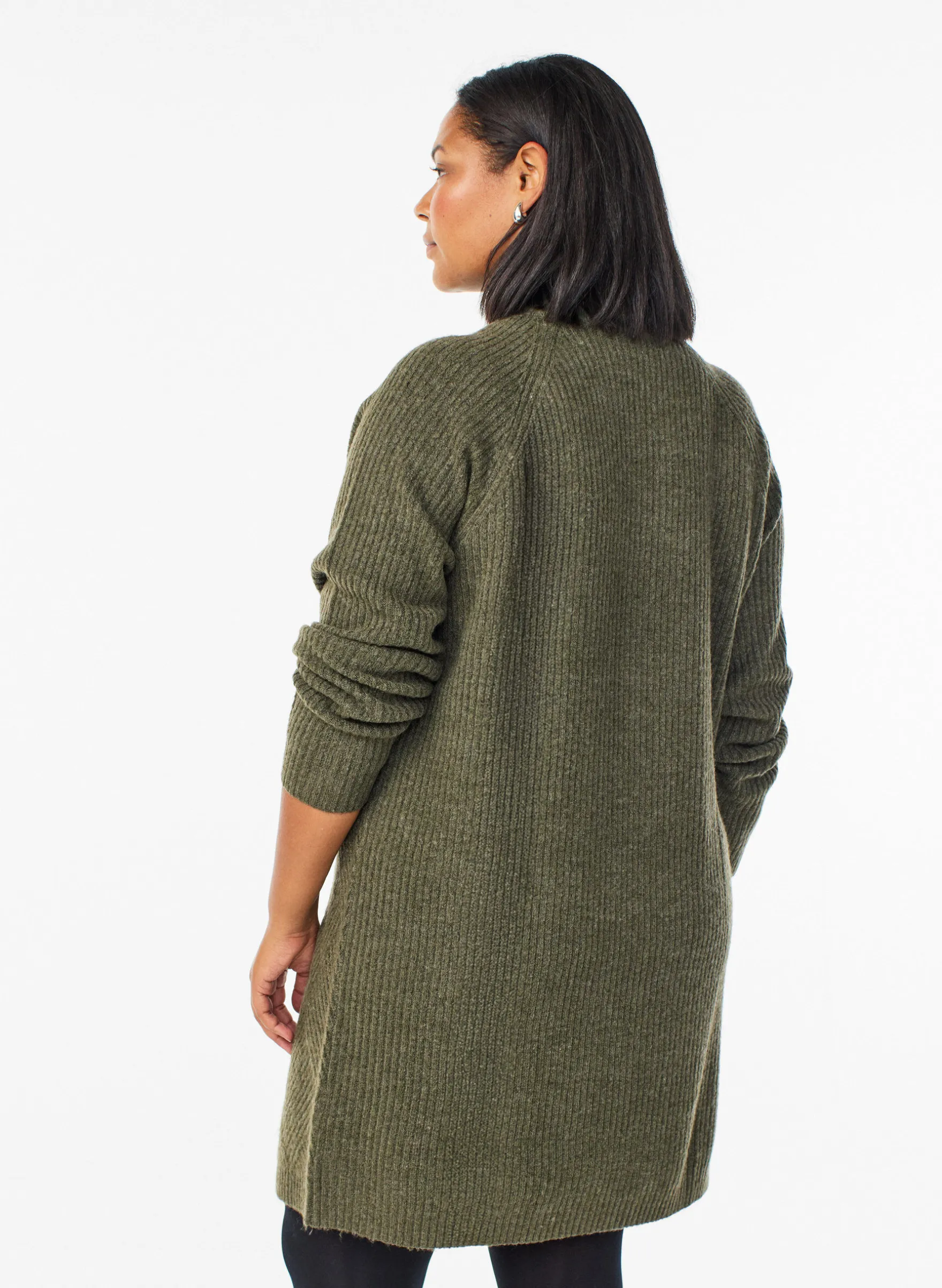 Knielanges Strickkleid mit hohem Kragen