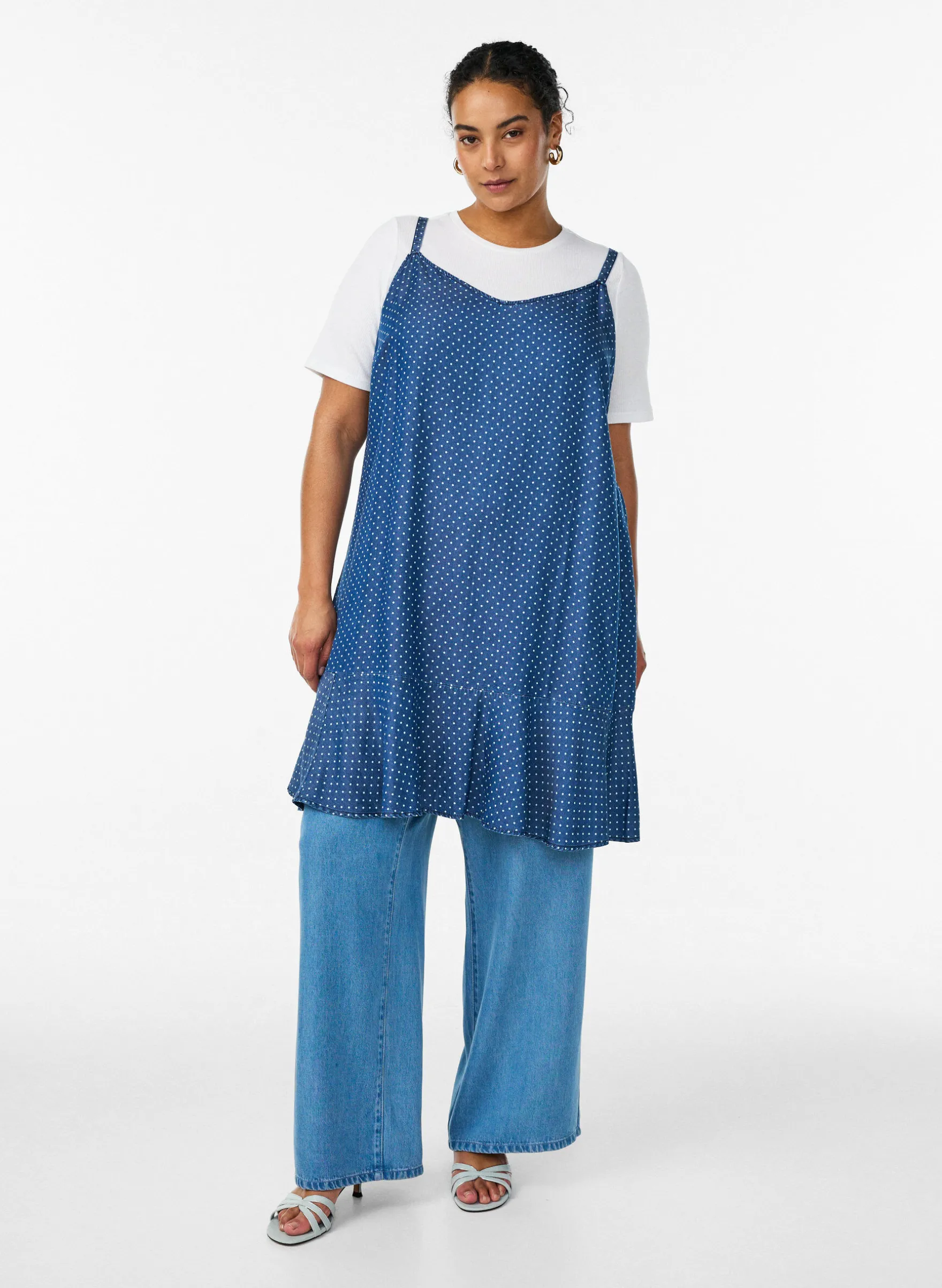 Knielanges Trägerkleid aus TENCEL™ Lyocell in Denim-Optik