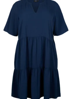 Kurzarmkleid in A-Linienform mit Schnittlinien