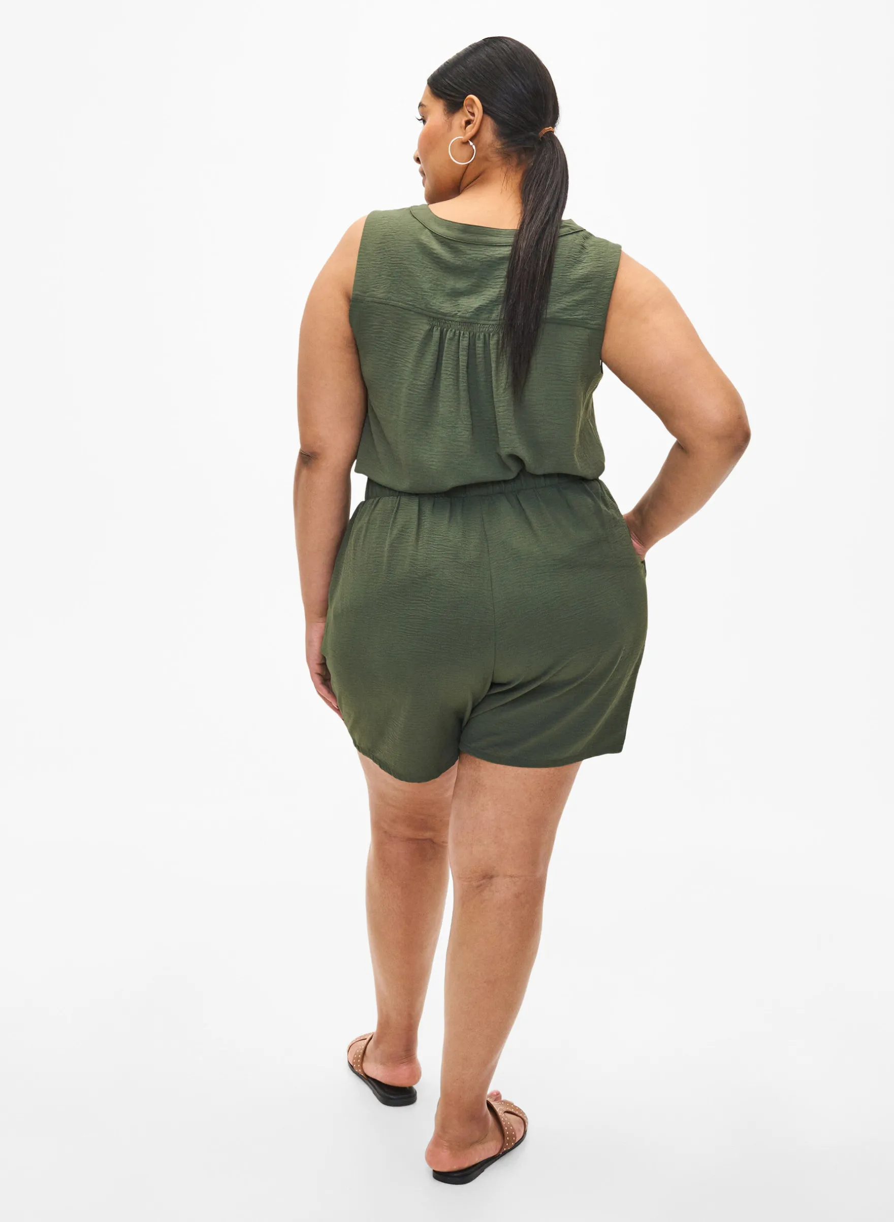 Kurze Hose mit Taschen und elastischem Bund