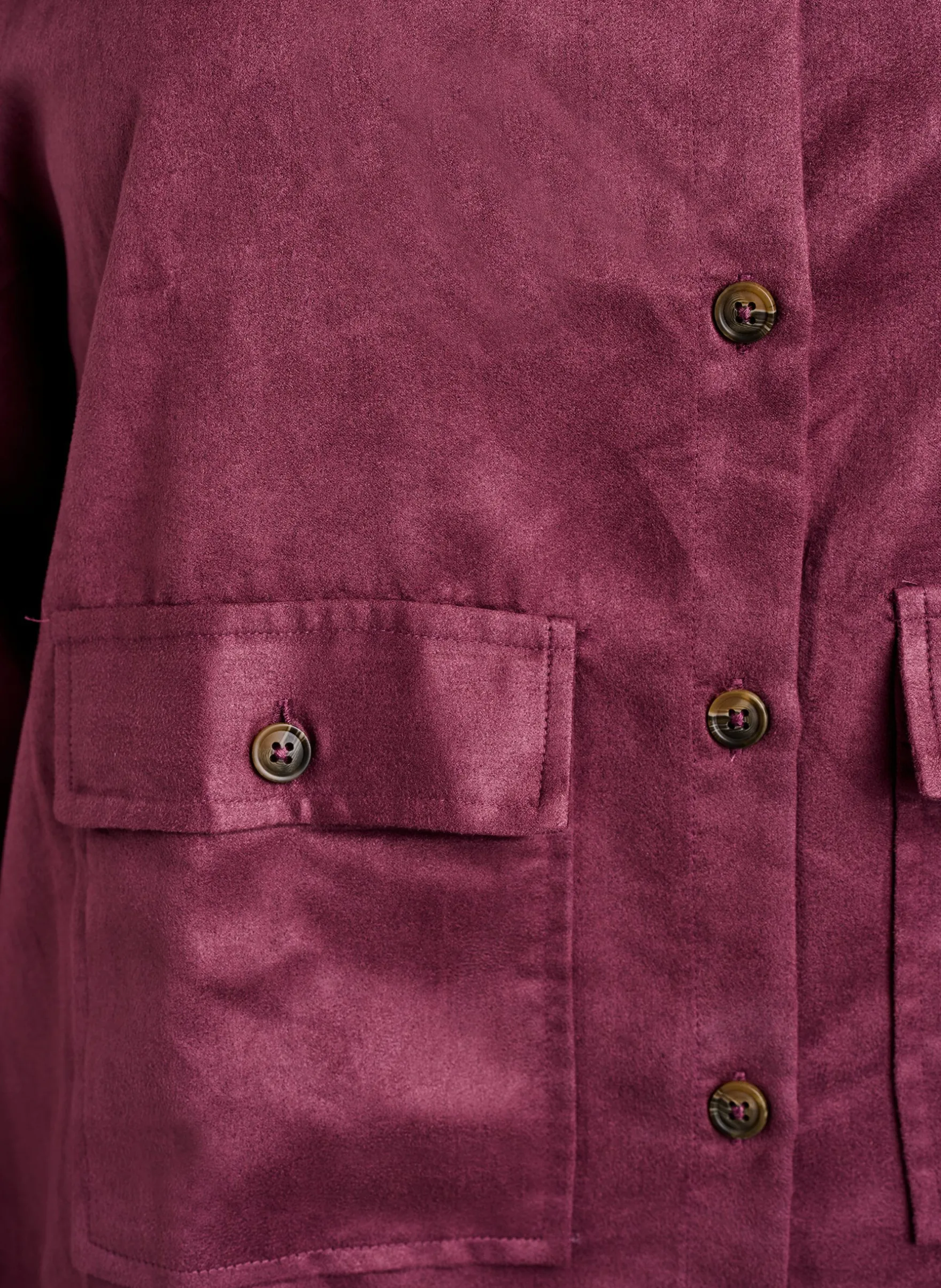 Kurze Jacke aus Wildlederimitat mit Taschen