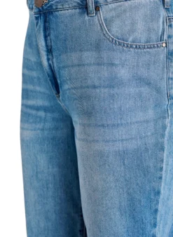 Kurze Kiana Jeans mit gerader Passform und Knopfdetails