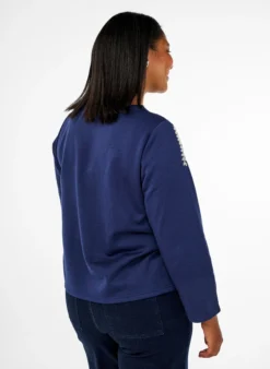 Kurzer Sweatshirt mit Perlendetails