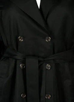 Kurzer Trenchcoat mit Gürtel