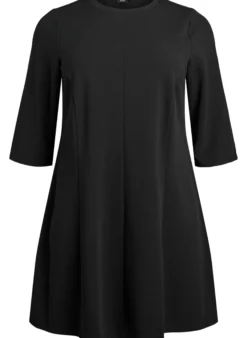 Kurzes A-Linien-Jerseykleid mit 3/4-Ärmeln
