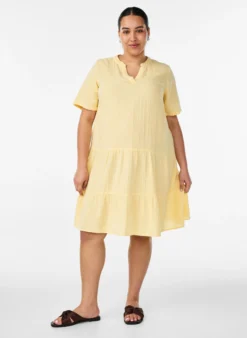 Kurzes A-Linien-Kleid aus Baumwollmusselin