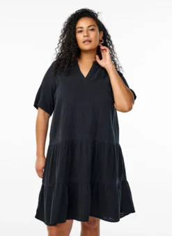 Kurzes A-Linien-Kleid aus Baumwollmusselin