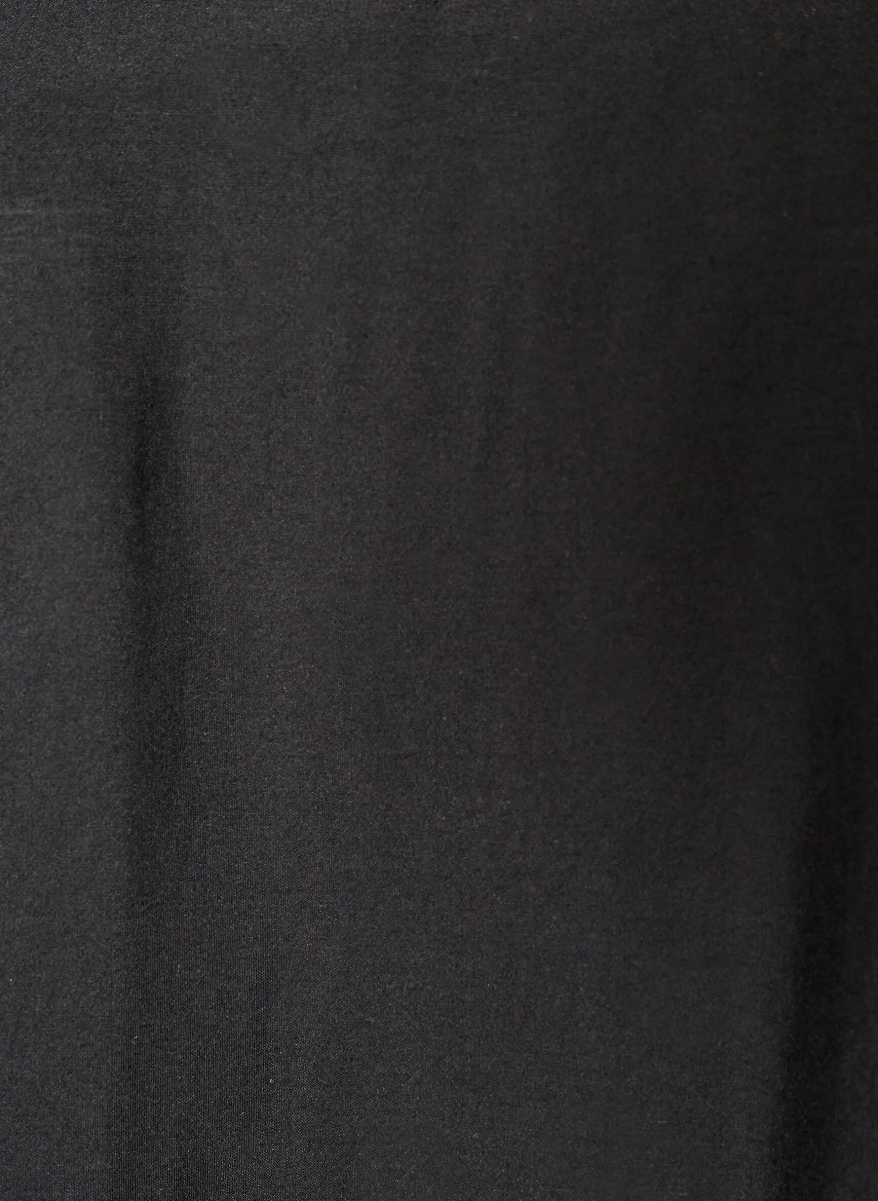 Kurzes A-Linien-Kleid mit V-Ausschnitt