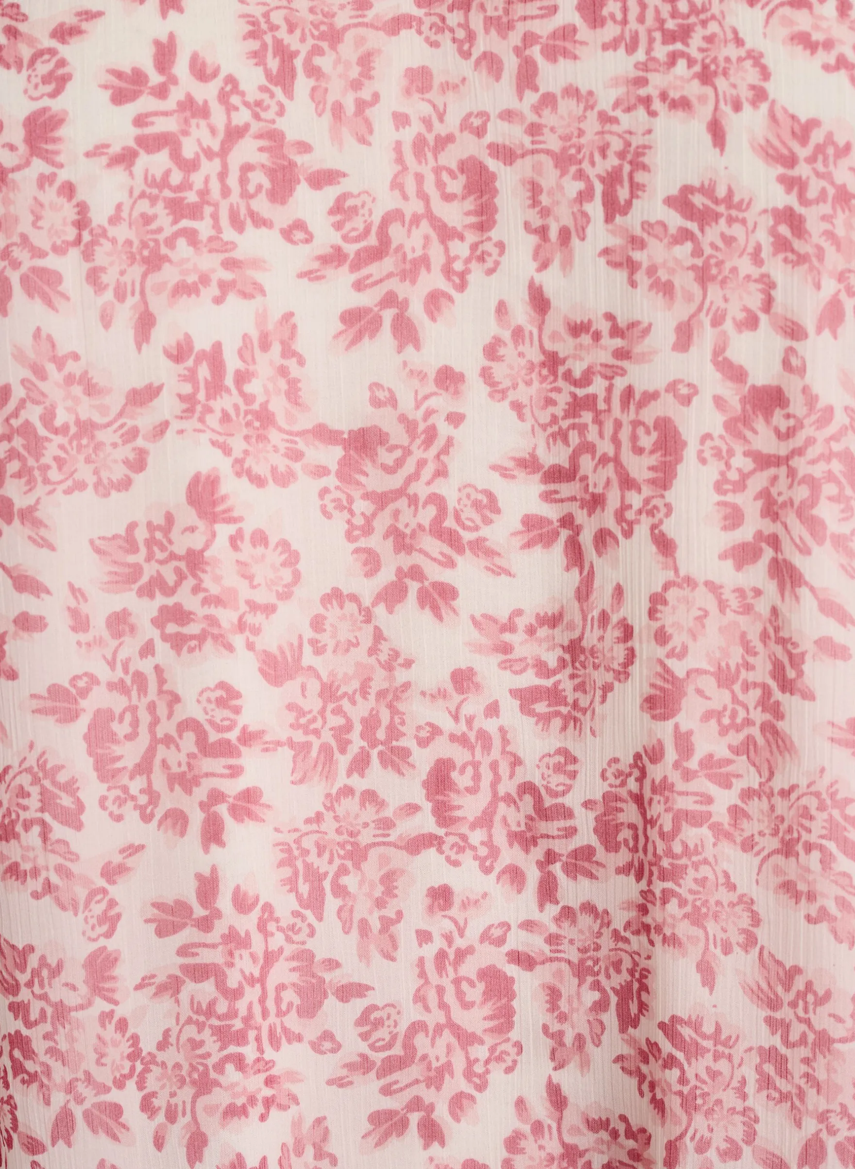 Kurzes Chiffonkleid mit Häkeldetails