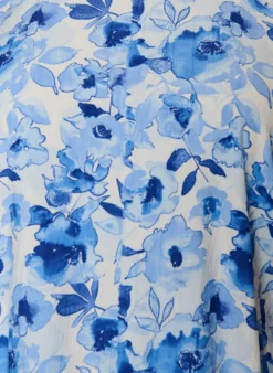 Kurzes Kleid aus Viskose mit Ballonärmeln