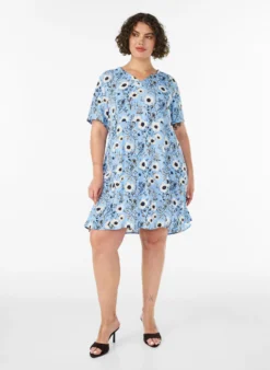 Kurzes Kleid mit Blumendruck
