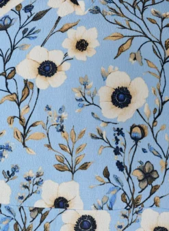 Kurzes Kleid mit Blumendruck