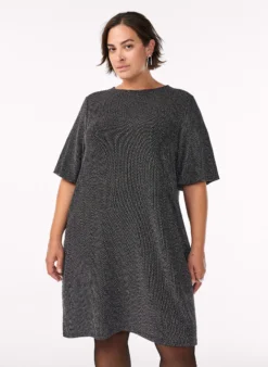 Kurzes Kleid mit Glitzermuster