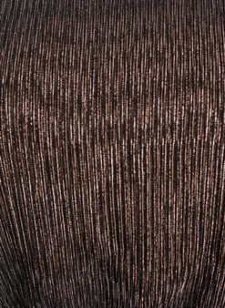 Kurzes Kleid mit Glitzerstreifen und langen Ärmeln