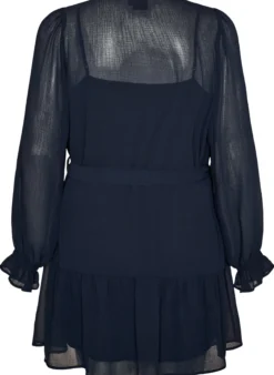 Kurzes Kleid mit Rüschendetails und Bindegürtel
