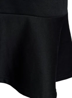 Kurzes Sweatkleid mit Rüschendetail