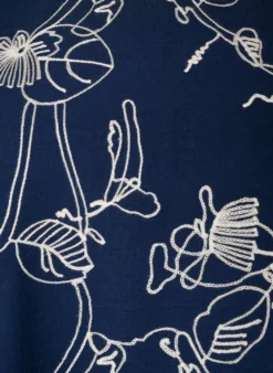 Kurzärmelige Bluse mit Stickmuster