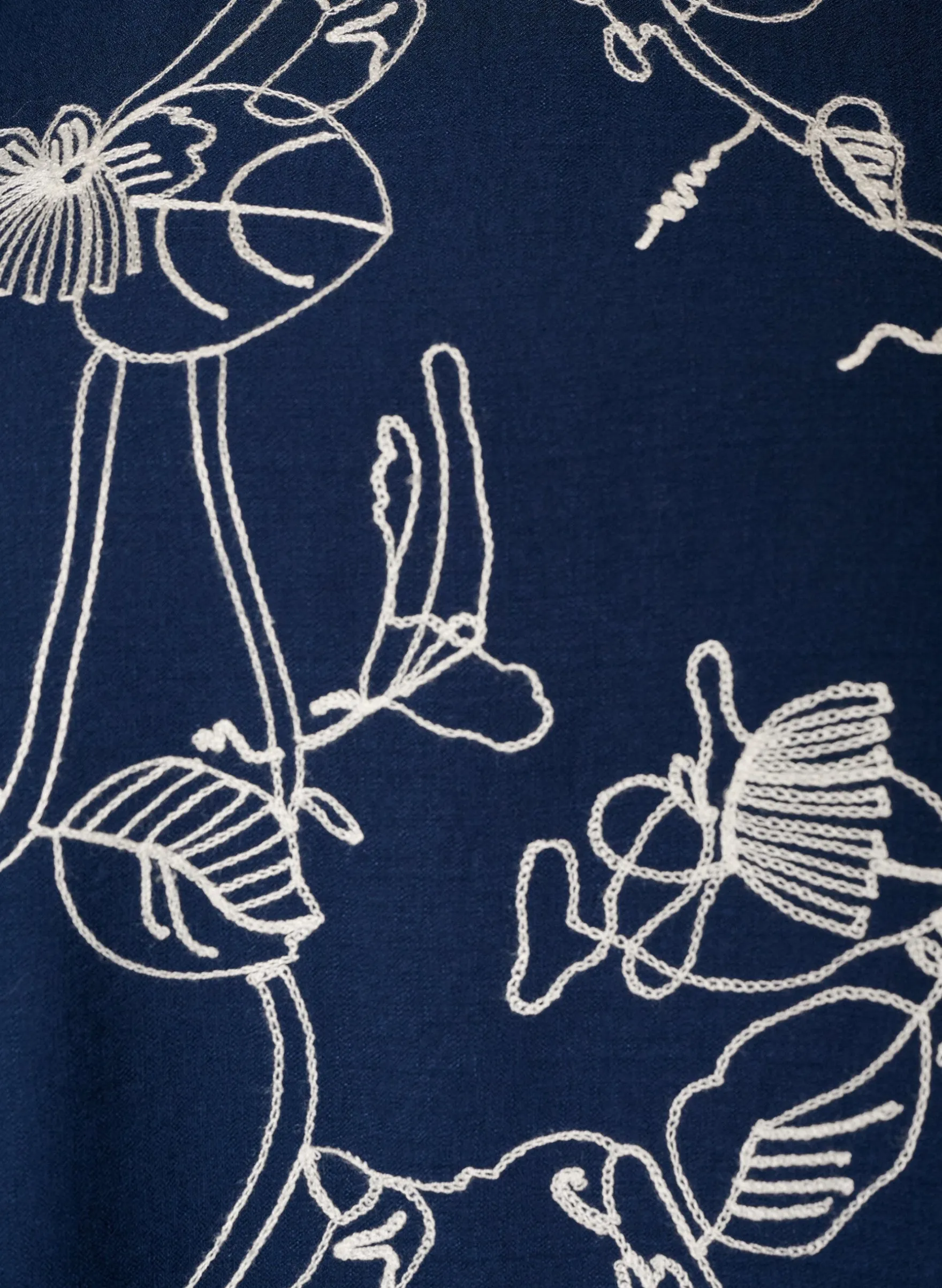 Kurzärmelige Bluse mit Stickmuster