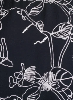 Kurzärmelige Bluse mit Stickmuster