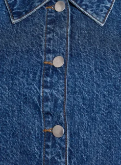 Kurzärmelige Jeansjacke mit Knöpfen