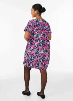 Kurzärmliges Baumwollkleid mit Print