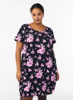 Kurzärmliges Baumwollkleid mit Print