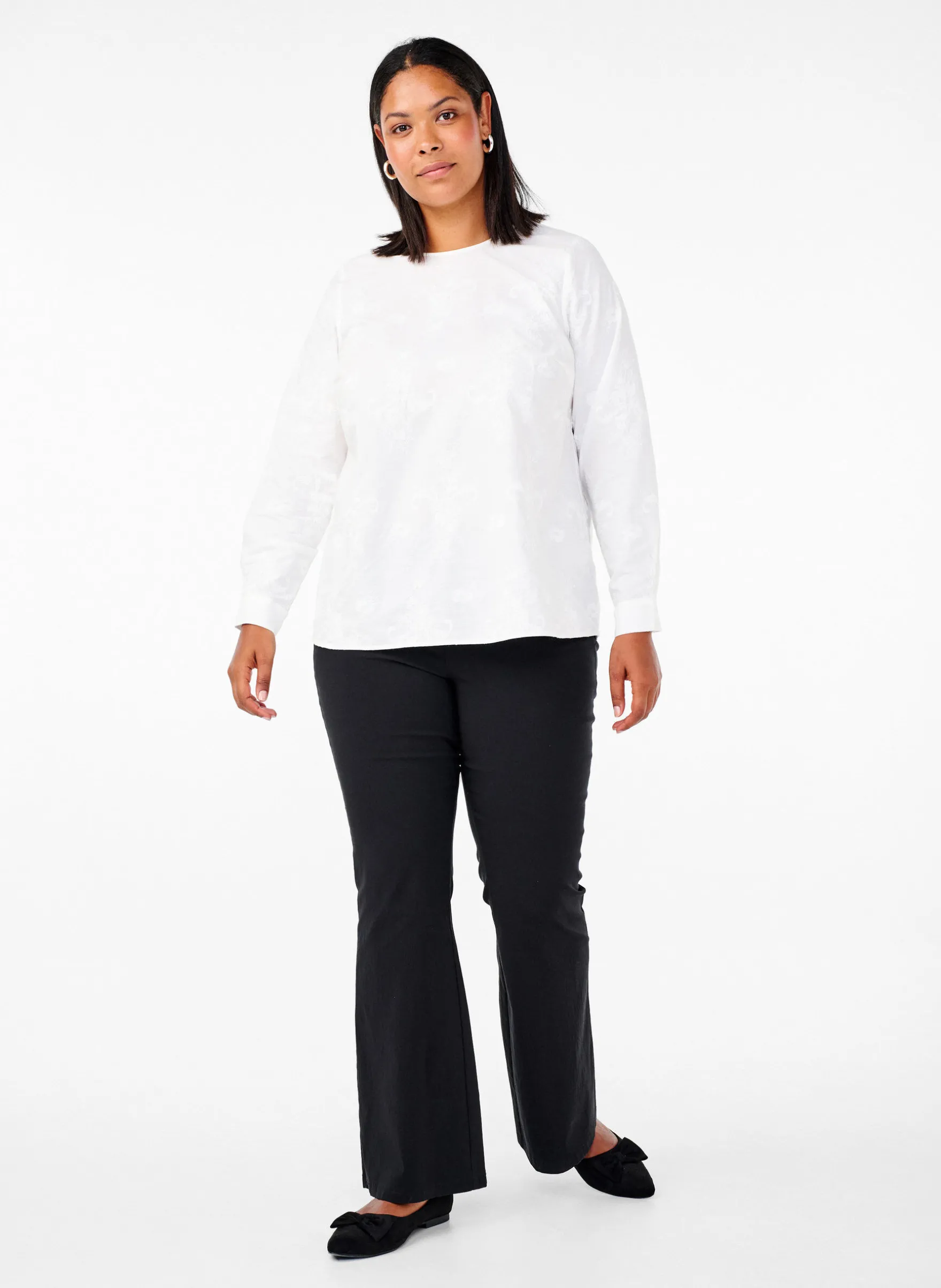 Langärmlige Bluse mit Stickereien