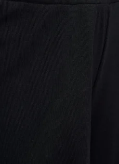 Lockere Nachtshorts aus geripptem Material mit Spitzensaum