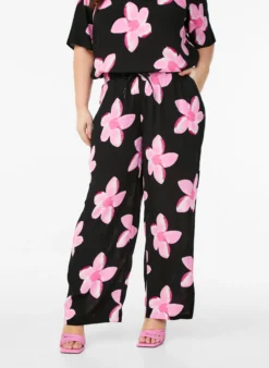 Lockere Viskosehose mit Print