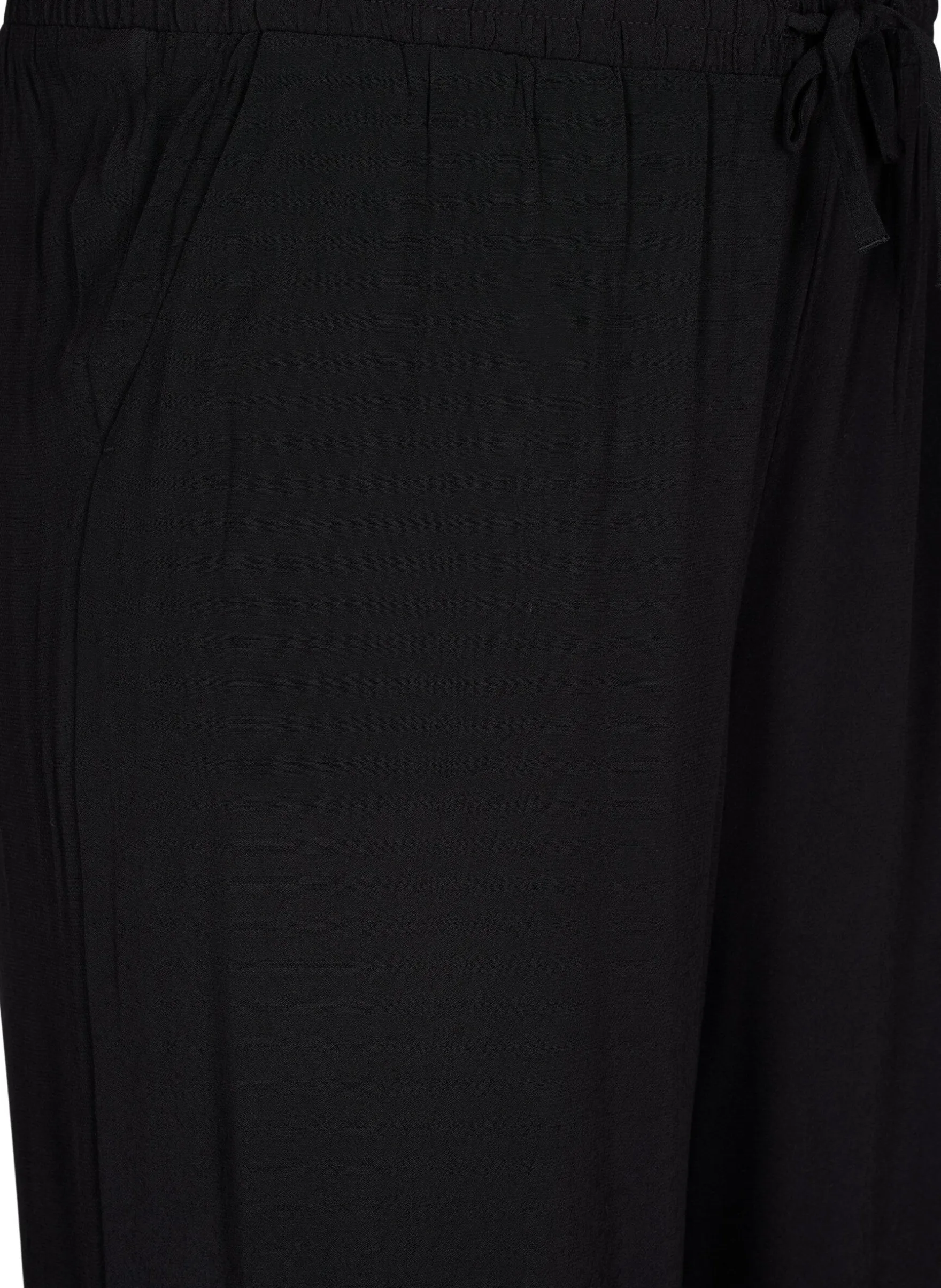 Lockere Viskosehose mit Taschen