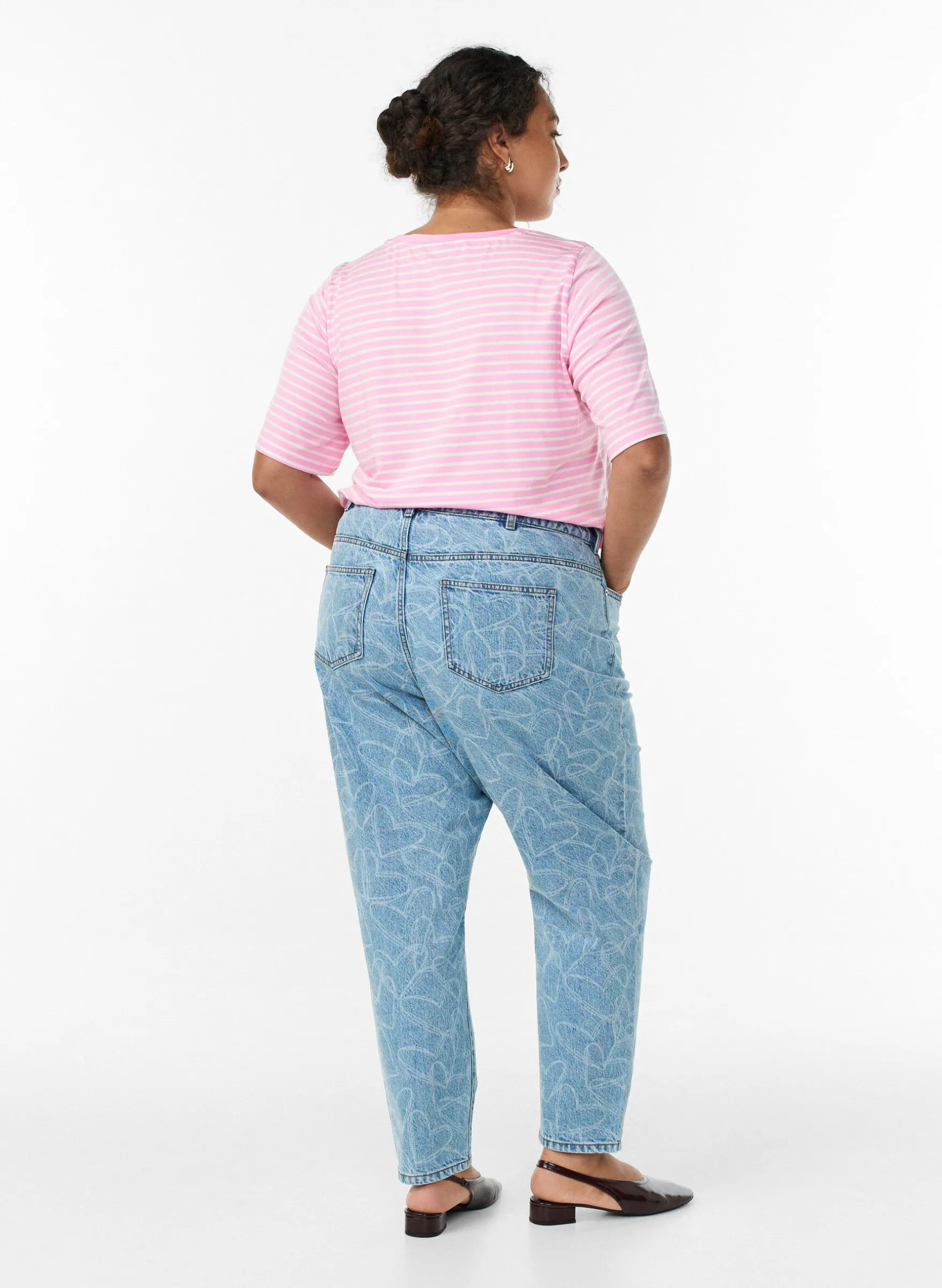 Mille Mom Fit Jeans mit Stickerei