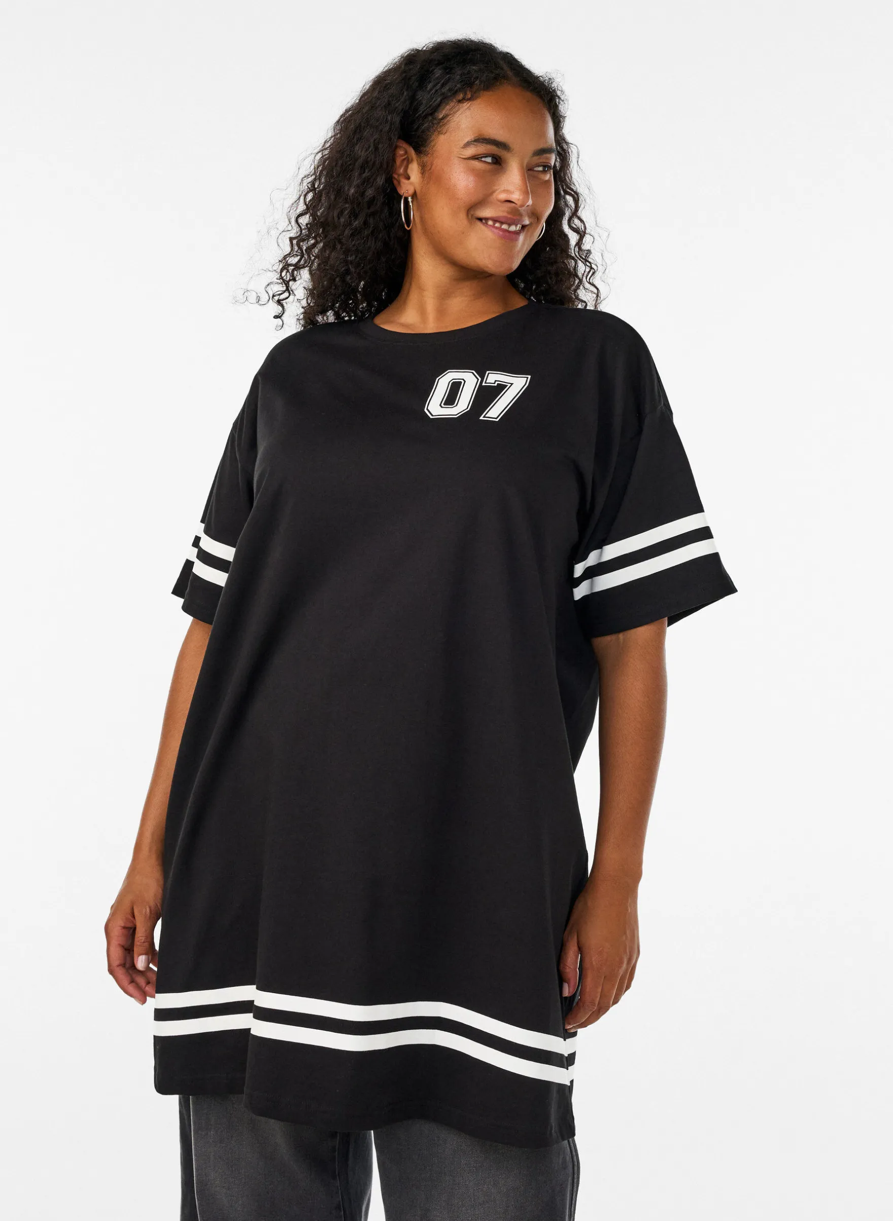 Sportliches T-Shirtkleid aus Baumwolle
