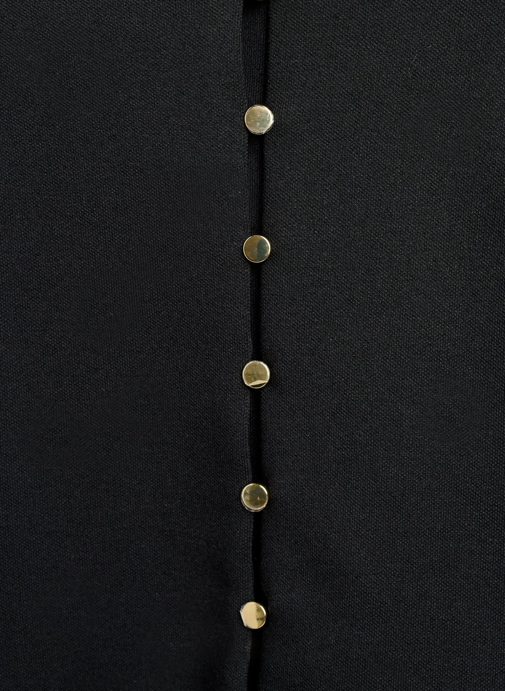 Strickjacke mit V-Ausschnitt und goldfarbenen Knöpfen