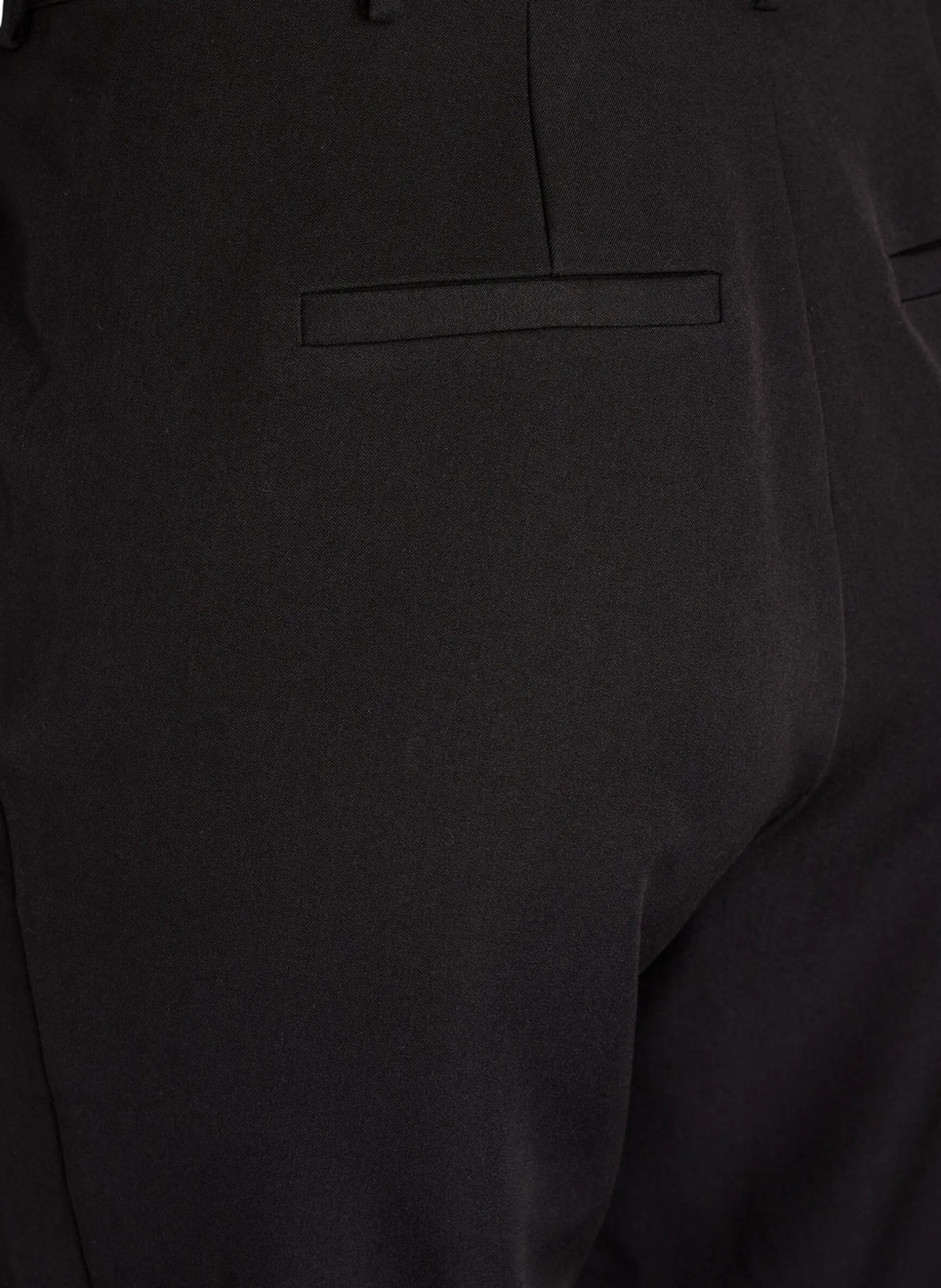 Taillierte Hose mit hoher Taille und geraden Beinen