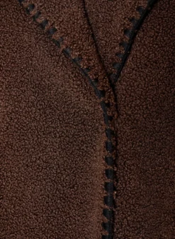 Teddyjacke mit Kontrastdetails