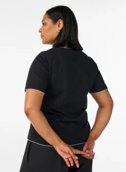 T-Shirt aus Baumwolle mit gewellten Kontrastkanten